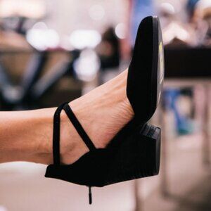 Eileen Fisher sz 10 Tilda Black Suede Rear Zip Stacked Heel Pumps Wedges Straps